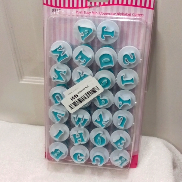 NWT Fondant Cake Alphabet - Picture 2 of 4